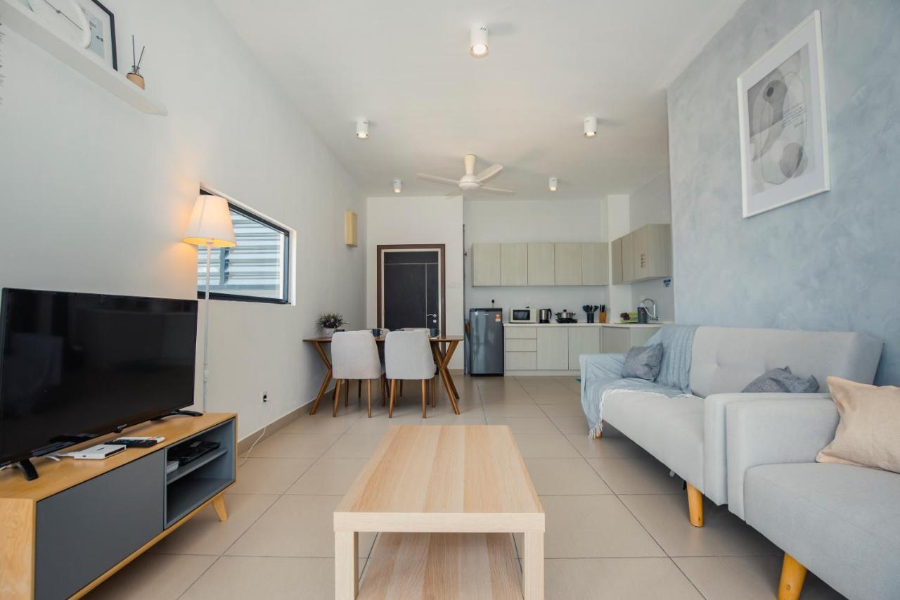 Modern Suite@midhills Apartment